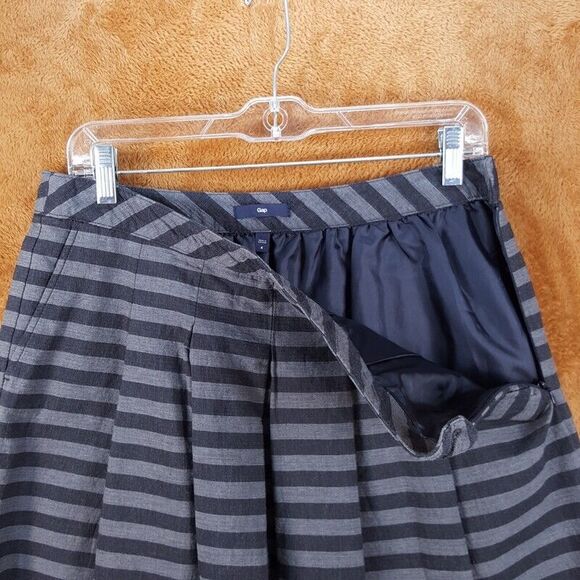 GAP Womens Skirt Size 4 Gray Stripe A-Line Pleated Pockets Above Knee - Picture 4 of 9